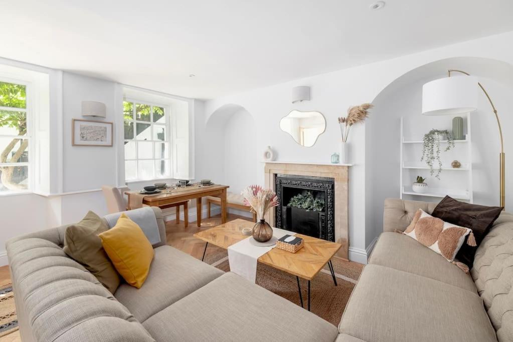 Spacious Apartment - 5 Minutes Walk To Bath Abbey المظهر الخارجي الصورة