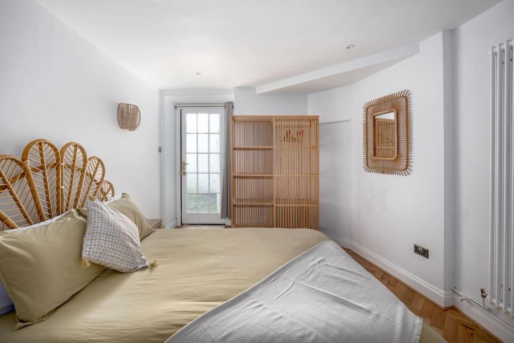 Spacious Apartment - 5 Minutes Walk To Bath Abbey المظهر الخارجي الصورة